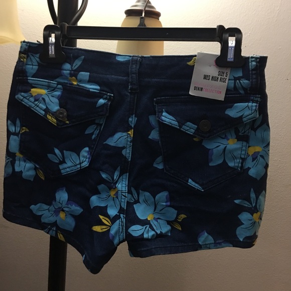 🆕 RAMPAGE DENIM SHORTS NWT size 5 - Picture 2 of 6